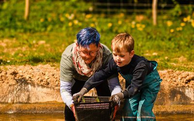 Volunteer Session Pond Planting Efford Marsh 0014